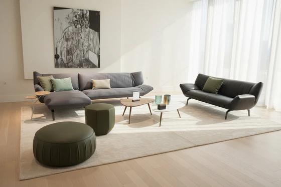 Leolux Devon 3-Sitzer Ecksofa mit breitem Longchair, modernes Designersofa mit feinen Naehten, Ambinetefoto
