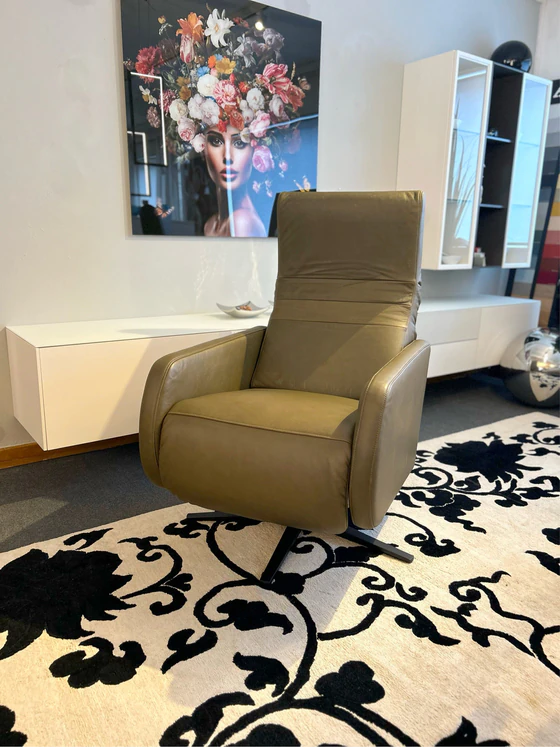 Relaxsessel Aneta von Violetta, 5‑Stern‑Fuß schwarz, Oliv‑Leder, Relaxfunktion