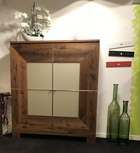 Scholtissek Schrank Varus Möbel Zeppenfeld Olpe Massivholzmöbel, deutsches Design, astiger Nußbaum, Naturmöbel Biomöbel