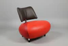 Designsessel Leolux Pallone Paradise in Rot – Seitenansicht mit poliertem Aluminiumgestell