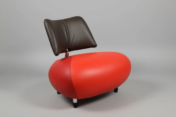 Designsessel Leolux Pallone Paradise in Rot – Seitenansicht mit poliertem Aluminiumgestell