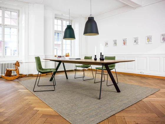 Barra Esstisch von Girsberger – modernes Esszimmer mit Designmöbel