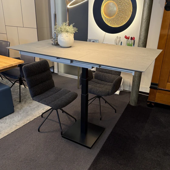 Bacher Quota Esstisch höhenverstellbar Keramik Rock Grigio ausziehbar 90–150 cm Abverkauf - Möbelhaus H. Zeppenfeld GmbH