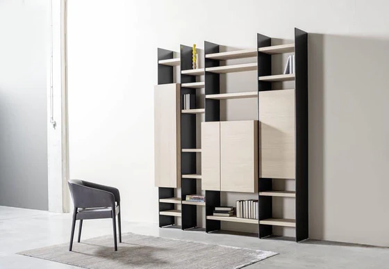 Sudbrock Scala – Frontansicht, 324×256,5×35/45 cm, Regal/Wohnschrank, variabel planbar