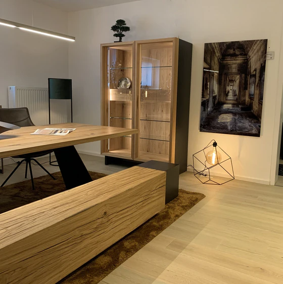 Designerbank Ombra von Riva 1920 in Eiche massiv, Raumansicht