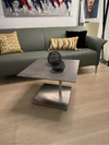 Beistelltisch 60×60 cm – Wohnsituation mit Keramikplatte und Edelstahlgestell passend für Duett K526 & Kolo K726 (DUO/pOp)