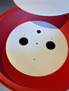 Integrierte Doppelsteckdose mit Kippschalter im Beistelltisch RECHARGE von Miniforms – Funktion trifft Design im 70s-Stil
