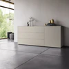 Piure Nex Pur Box 2023800 in Silk – Design-Sideboard 180×75×48 cm mit Schubladen/Tür, grifflos luftiges Wohnraumbild