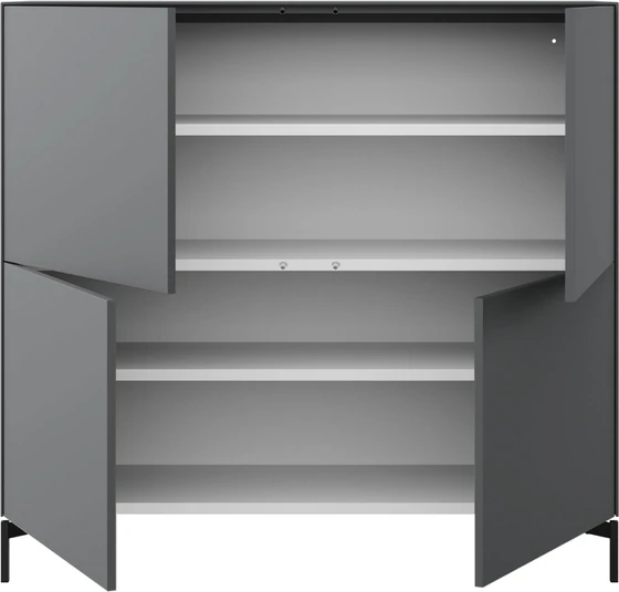 Innenansicht des Highboards 2041200 – großzügiger Stauraum hinter vier Türen