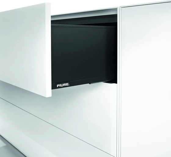 Detailansicht Schubkasten der Piure Nex Pur Box – hochwertiger Vollauszug mit präziser Führung und grifflosem Design
