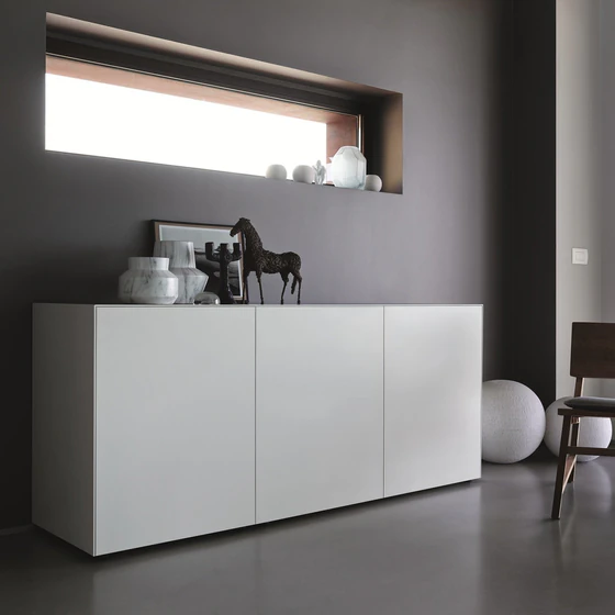 Mattweißes Sideboard Piure Nex Pur Box 2020500 mit 3 Türen – minimalistisches Wohndesign mit stilvoller Dekoration