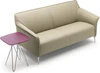 Leolux Mayon 3-Sitzer in creme als Freisteller mit Beistelltisch und Aluminiumfuessen
