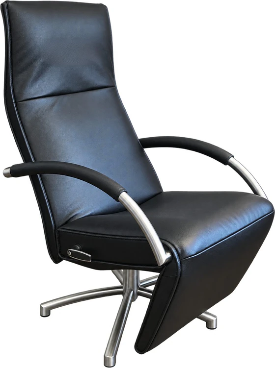 Jori Relaxsessel Mensana JR-7260 in schwarzem Leder ohne Nackenrolle, mit hoher Rückenlehne und silberfarbenem Drehgestell.
