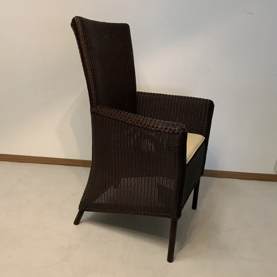 Boston Dining Chair – 3/4-Ansicht mit feinem Loom-Geflecht