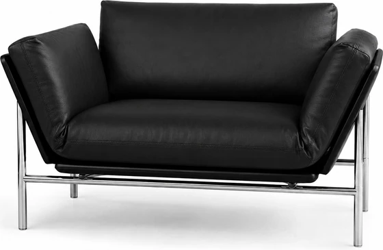 Freigestelltes DEMA Rataplan 150cm Sofa in schwarzem Leder mit klarer Produktansicht