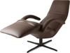 Jori Yoga JR-7360 Sessel in Celia Truffo (dunkelbraunes Leder), Monomove-Version mit festem Kopfteil, ergonomischer Liegeposition und schwarzem 4-Stern-Fuß – Aktionsmodell Timeless Icons liegend rechts