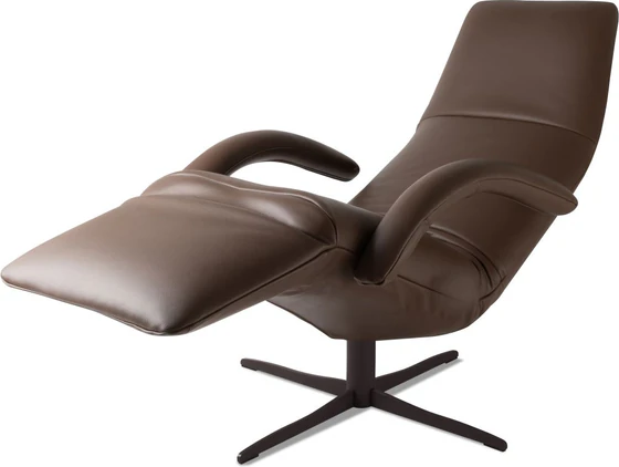 Jori Yoga JR-7360 Sessel in Celia Truffo (dunkelbraunes Leder), Monomove-Version mit festem Kopfteil, ergonomischer Liegeposition und schwarzem 4-Stern-Fuß – Aktionsmodell Timeless Icons liegend rechts