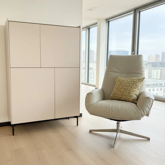Kettnaker Highboard Case – Design-Highboard mit 4 Türen B/H/T: 100 × 134,4 × 39 cm - Möbelhaus H. Zeppenfeld GmbH