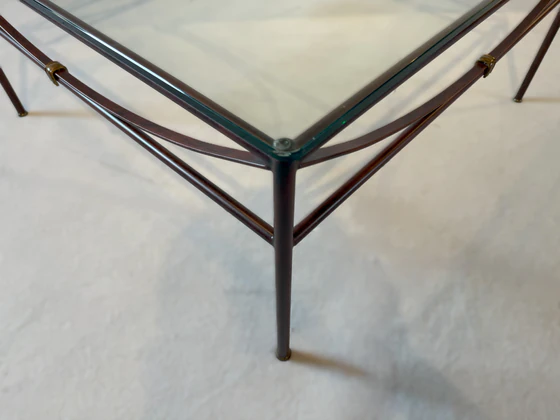 Couchtisch Bielefelder Werkstätten Arc T90, Metallgestell LOA Gold Antin mit Messingdetails und Klarglasplatte, Ausstellungsstück im Landhausstil Detail