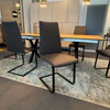 Bacher KAMA Freischwinger Stuhl Leder Detail dunkelbraun