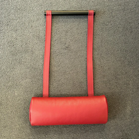 JORI Nackenkissen 36 cm – elliptisch breit in Cavila Black oder Celia Cherry - Möbelhaus H. Zeppenfeld GmbH