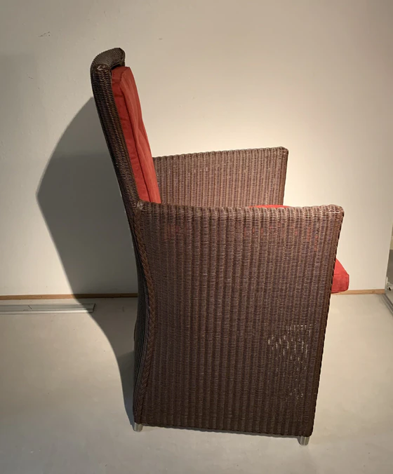 Alvico Lloyd Loom Sessel 175 in Dunkelbraun mit Alcantara-Polster bordeaux Seitenansicht