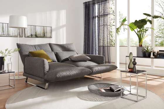 IP Design Clou – Relaxposition mit verlängerter Sitztiefe bis ca. 165 cm beidseitig