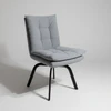 IP Design Soulmate Dining Stuhl ohne Armlehne (IP-142-5001) in Stoff Tommy grau, Gestell Ovalrohr schwarz matt – moderner Polsterstuhl schräg vorne