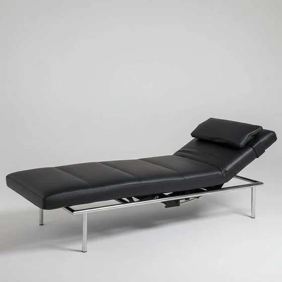 IPDesign Daybed Campus (Deluxe) & Zubehör – Leder Galaxy schwarz, glatt oder Steppung - Möbelhaus H. Zeppenfeld GmbH