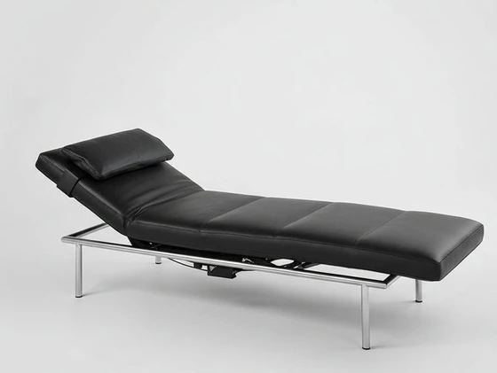 IPDesign Daybed Campus (Deluxe) & Zubehör – Leder Galaxy schwarz, glatt oder Steppung - Möbelhaus H. Zeppenfeld GmbH