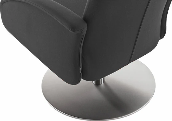 Relaxsessel Master IP Design Leder schwarz, Akkumotorisch verstellbar - Möbelhaus H. Zeppenfeld GmbH